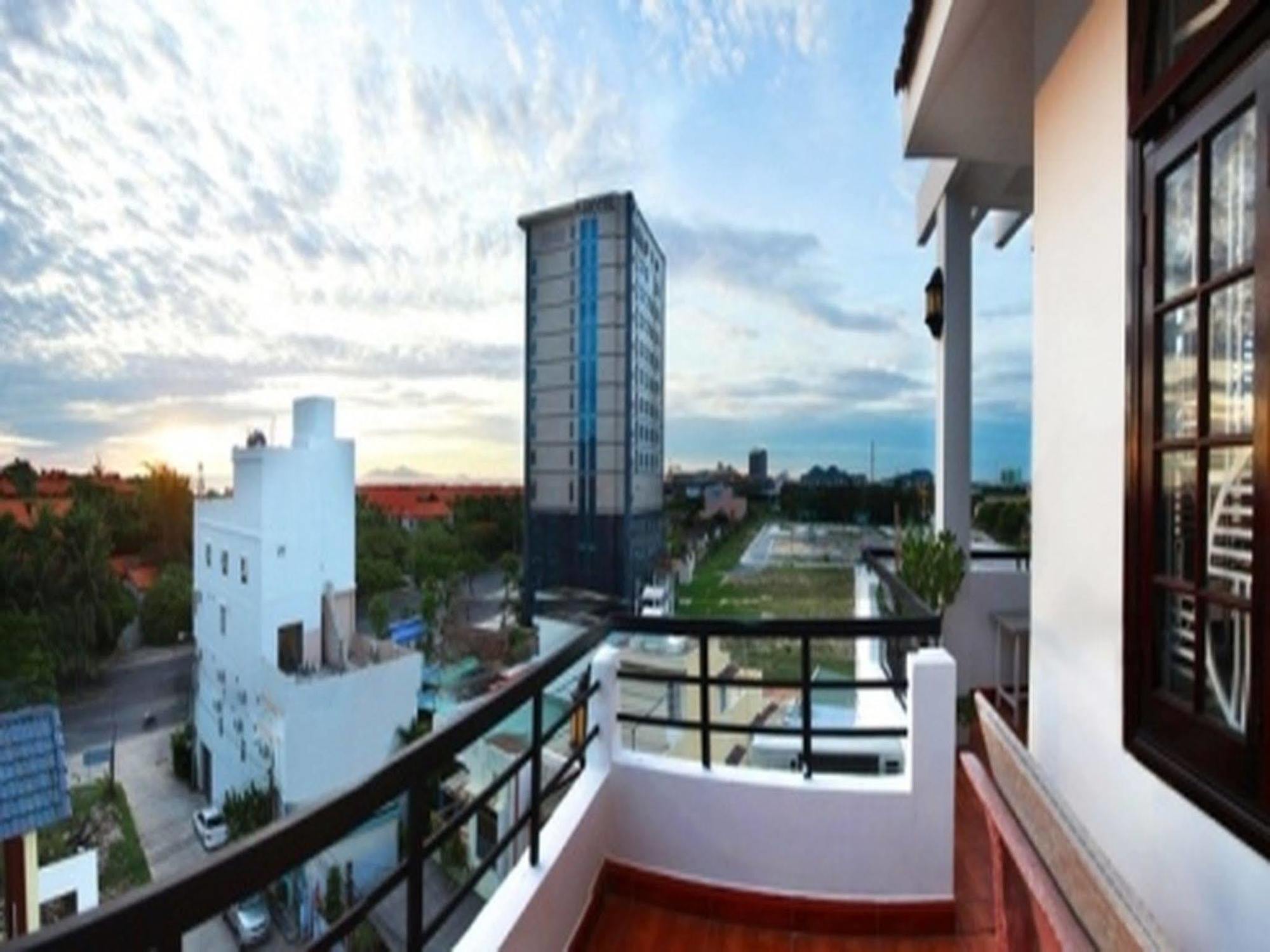 Vnbeach Hotel Da Nang Bagian luar foto